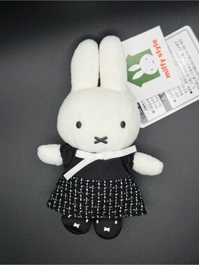 Miffy with black and white dress outfits Plush /keychain  MF22